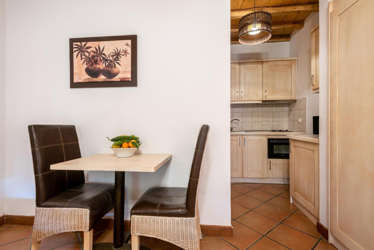 The Varos Residences Hotel מראה חיצוני תמונה